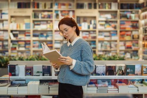 Person reading in a library
